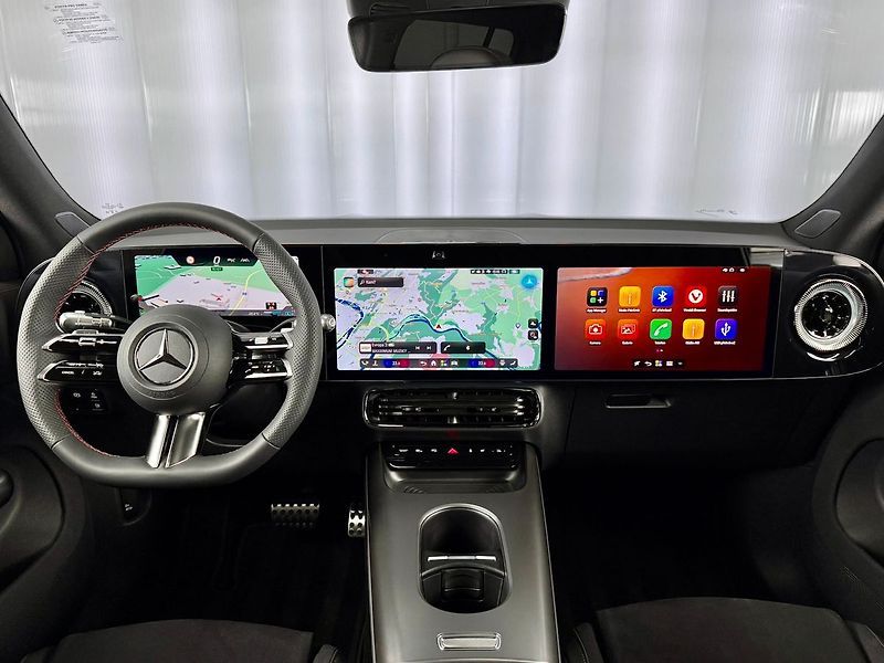 Mercedes-Benz GLB 8G-eDCT 4MATIC AMG, PANORAMA, - fotka 9 z 27