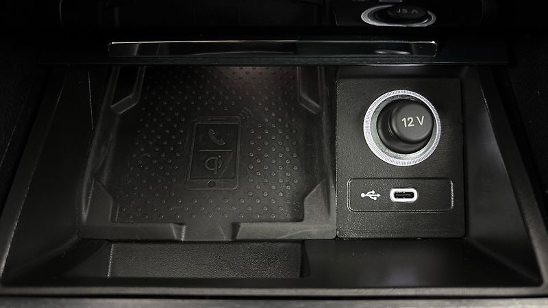 Škoda Superb 2.0 TSI DSG 4x4 Style - fotka 26 z 34