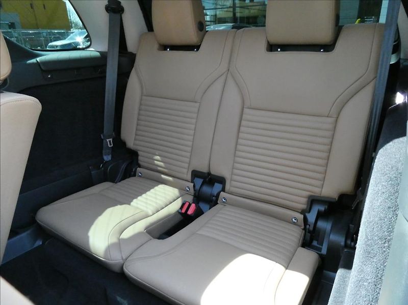 Land Rover Discovery 3,0 D350 35th Anniversary - fotka 19 z 46