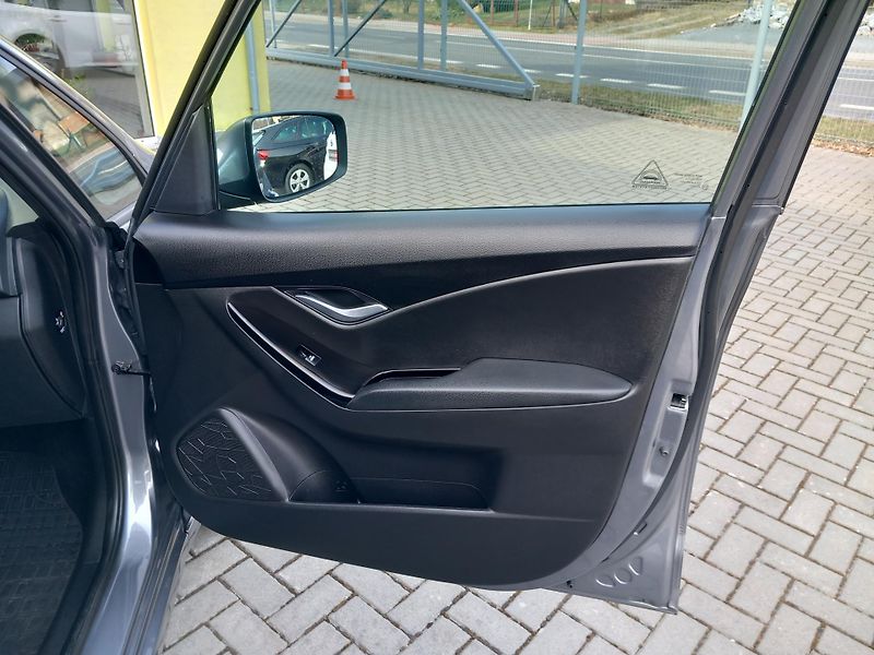 Hyundai ix20 (2014) 1,4CRDi SERVISKA VYHŘ.SEDADLA - fotka 21 z 43