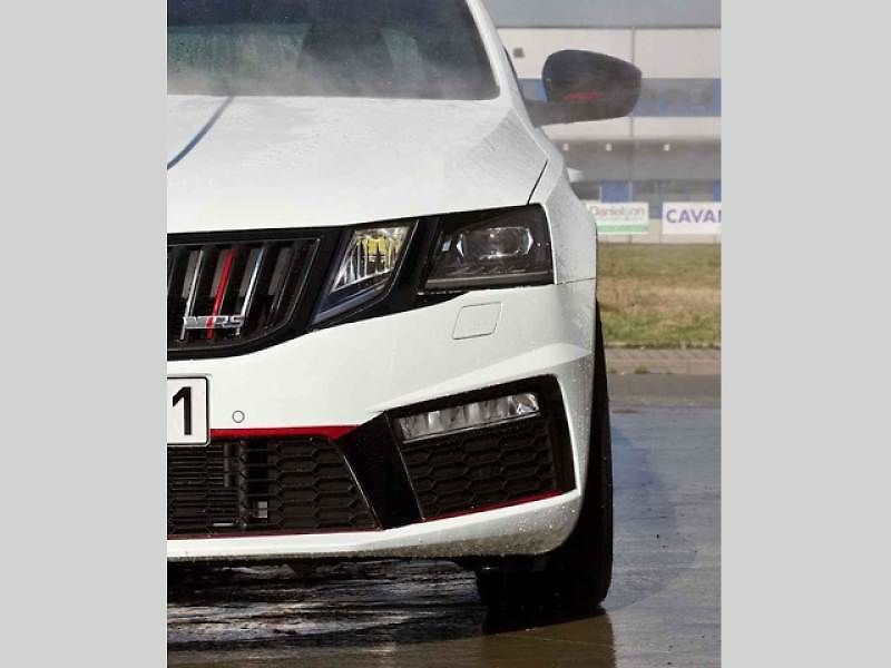 Škoda Octavia RS 301.
