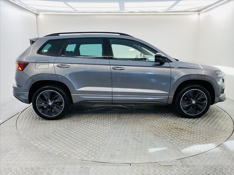 Škoda Karoq 1,5 TSI 110kW DSG SportLine - fotka 21 z 23