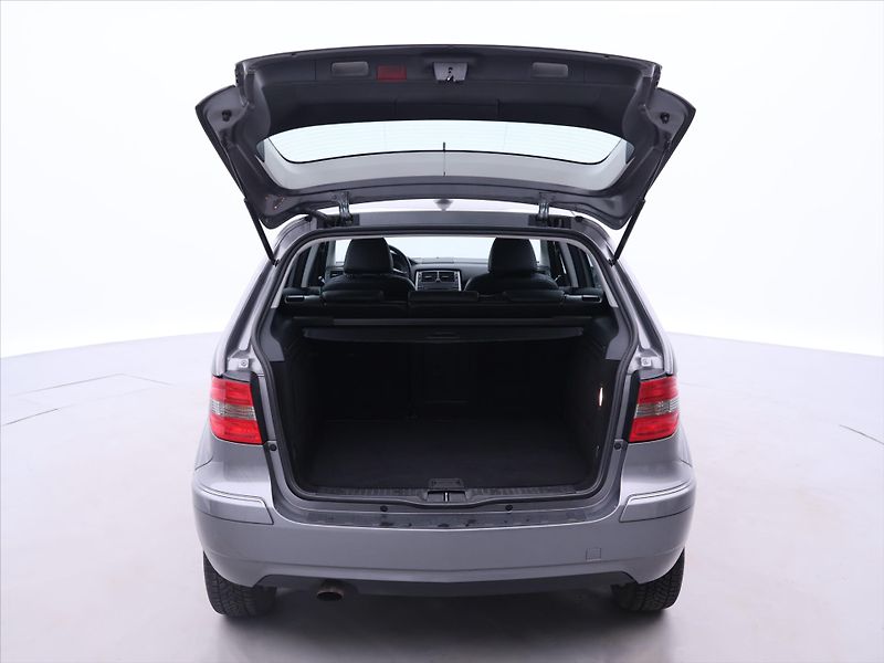 Mercedes-Benz Třídy B 2,0 D 80kW Automat CZ - fotka 9 z 28