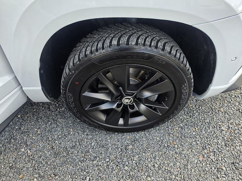 Škoda Karoq 2.0 TDI DSG Sport Line  - fotka 7 z 21