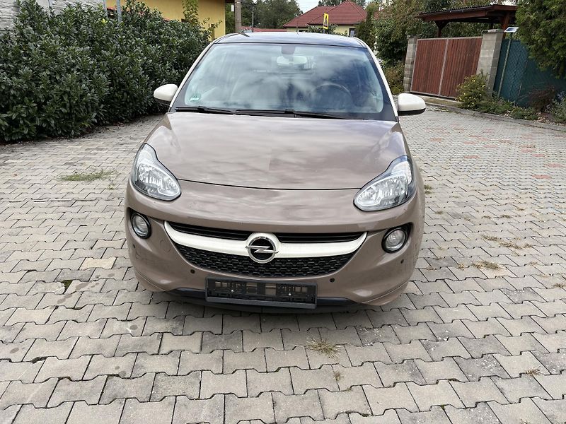 Opel Adam (2013) cappucino/white edition - fotka 2 z 32