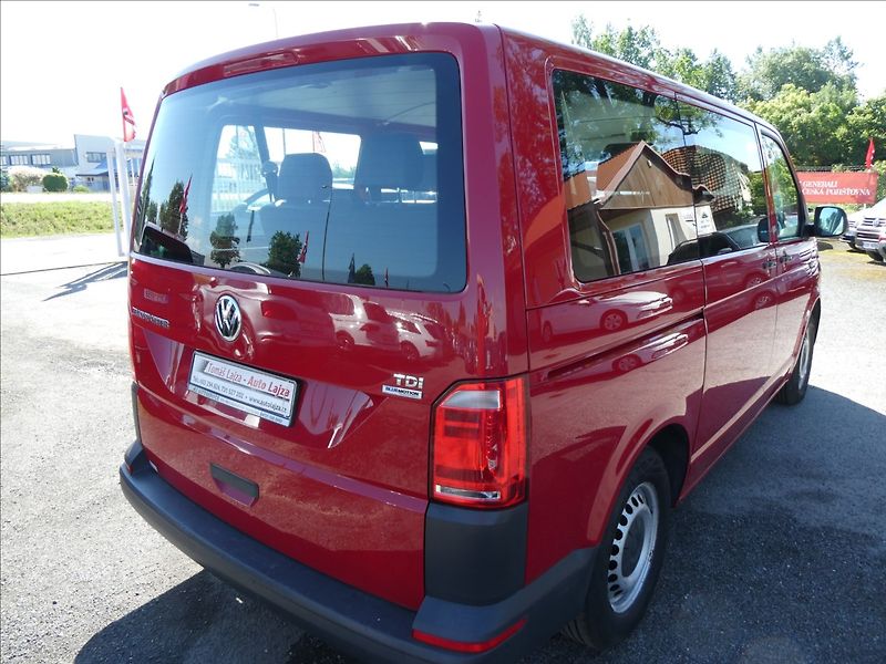 Volkswagen Transporter 2,0 TDi 75kW 9.míst, serviska - fotka 9 z 43