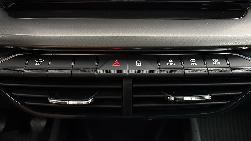 Škoda Octavia 2.0 TDI Ambition Combi - fotka 13 z 23