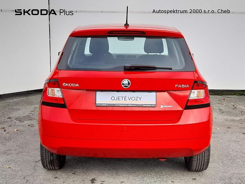 Škoda Fabia Style 1.2 TSI 81kW 6MP - fotka 9 z 20