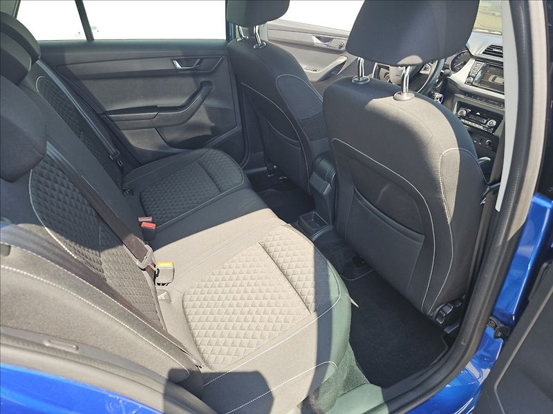 Škoda Fabia III 1,0TSi 70KW Drive - fotka 30 z 43
