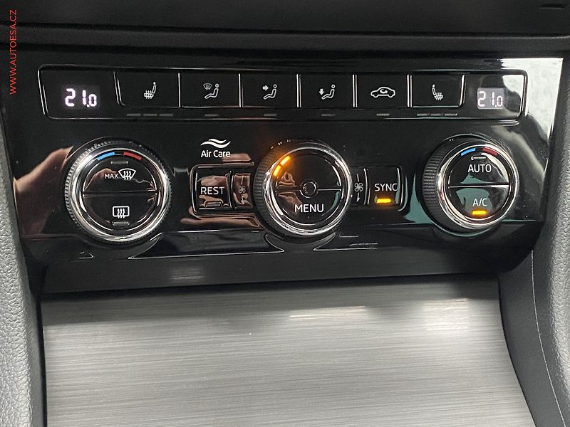 Škoda Superb (2022) 2.0 TDi 4x4, 2.maj,ČR, Style - fotka 17 z 21