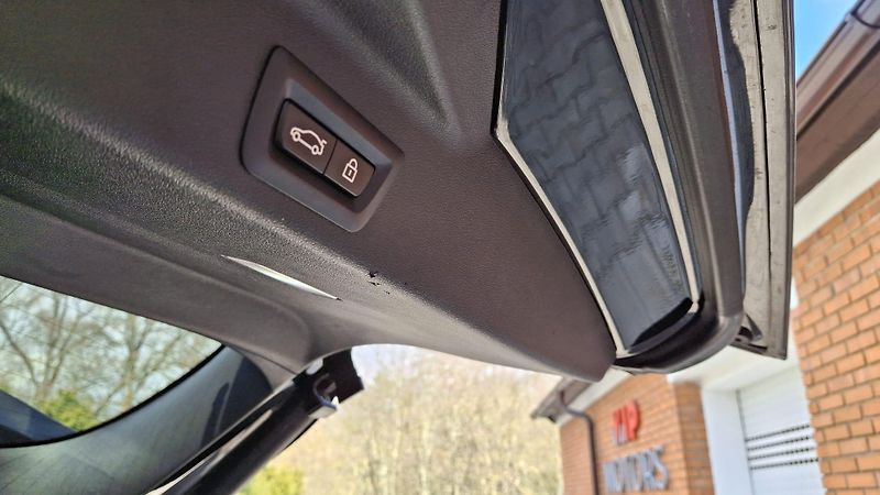 BMW X5 4.0xD-MPAK-R22-NEZ.T.-TAŽNÉ - fotka 42 z 43