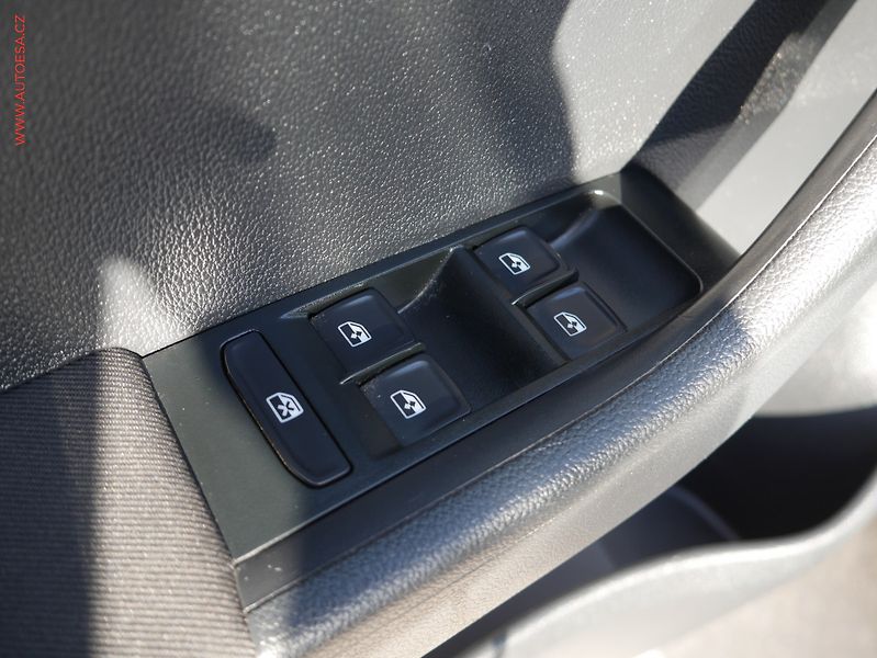 Škoda Fabia (2021) 1.0 TSi, ČR, Style, LED - fotka 18 z 18