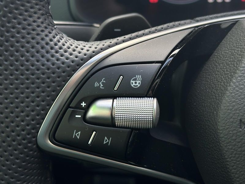 Škoda Karoq 1.5TSi DSG 150PS Sportline Mat - fotka 19 z 41