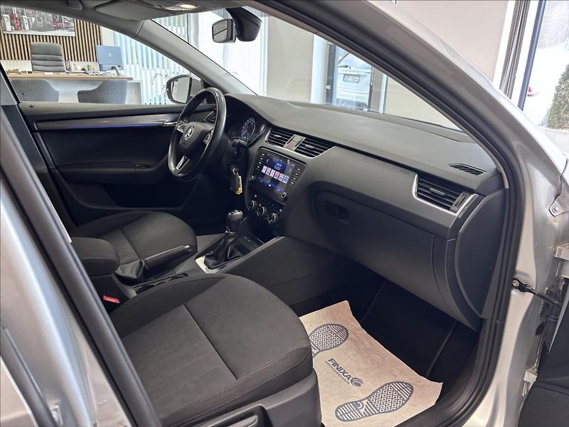 Škoda Octavia 2.0 TDI 110KW GreenLine - fotka 27 z 28