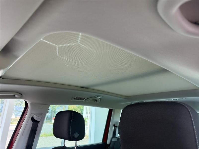 Seat Alhambra 1,4 TSI, 7-míst,Navi,Panorama - fotka 24 z 33