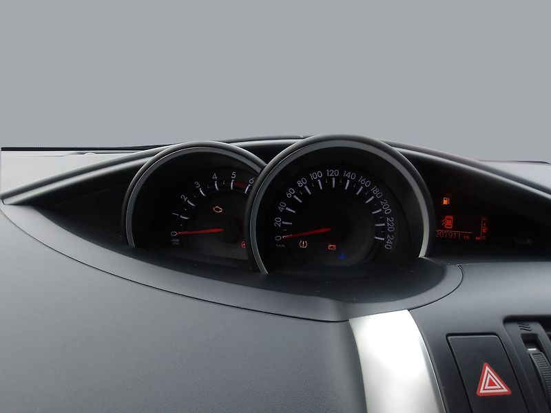 Toyota Verso 1,6 D4D 82kW Nové v ČR! 2xkola - fotka 20 z 30