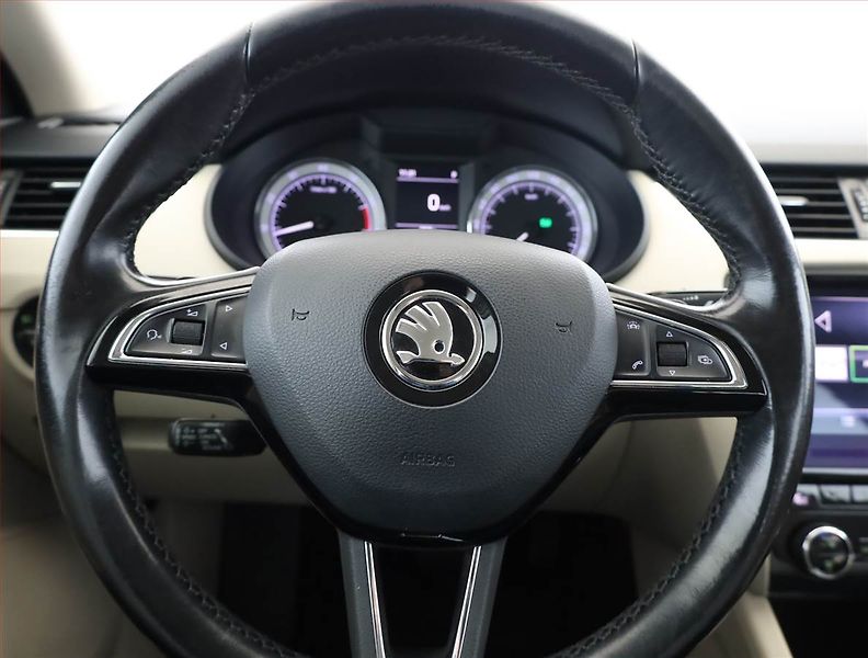 Škoda Octavia (2017) Style 1.8 TSI, Automat - fotka 8 z 21