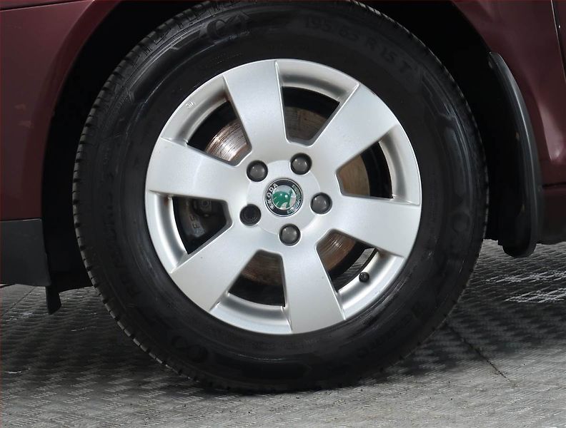 Škoda Octavia (2012) Ambition 1.6, ČR,1.maj - fotka 14 z 15