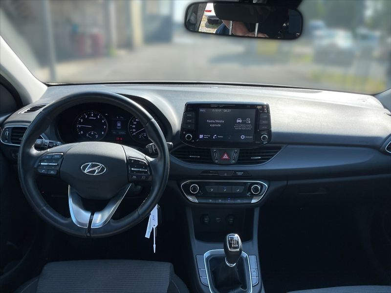 Hyundai i30 1,0 TGDI Family Comfort - fotka 9 z 11