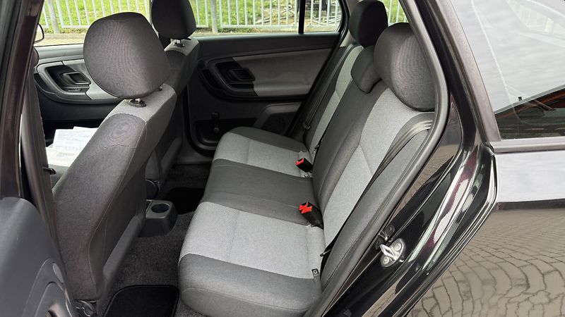 Škoda Fabia (2010) 1.4 16V*63kW*COOL-EDITION* - fotka 12 z 24