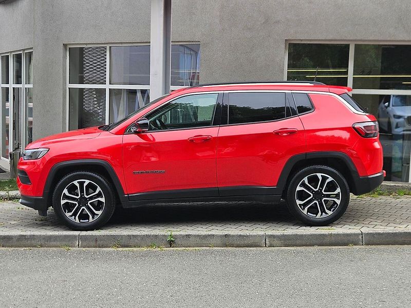 Jeep Compass 1.3 T4 96kw, Limited, 1.maj. - fotka 2 z 35