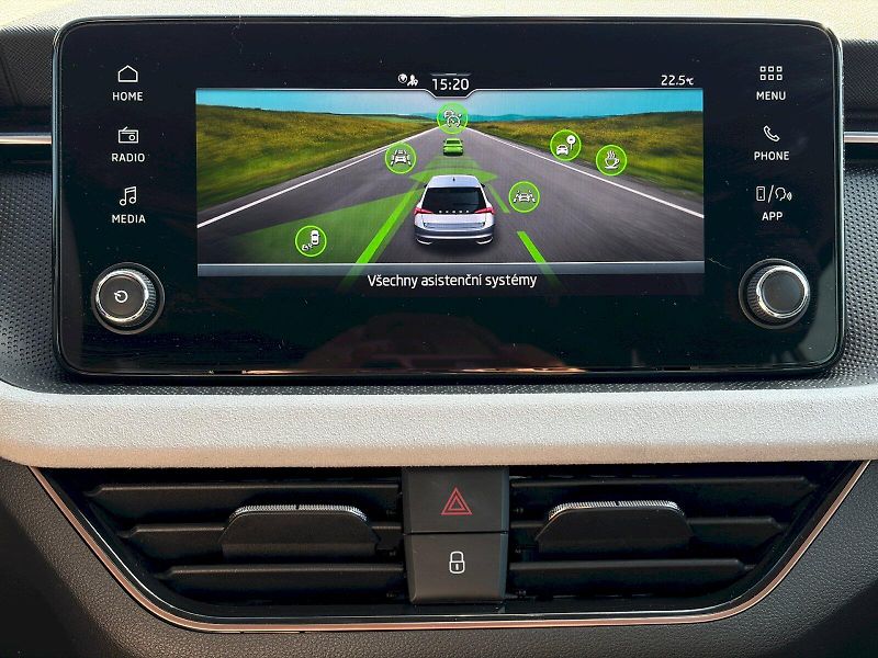 Škoda Scala (2025) 1.0 TSI / 85 kW / TOP SELECTIO - fotka 27 z 33