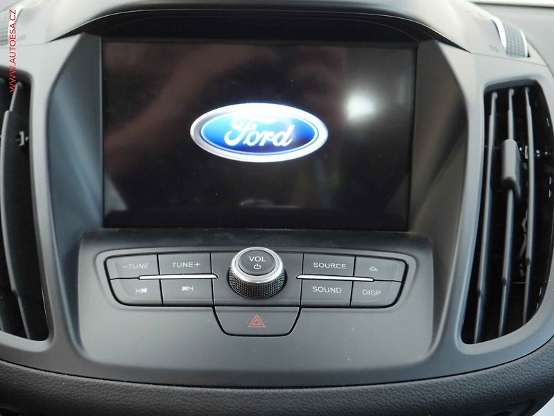 Ford Kuga (2019) 1.5 EcoBoost, Navi, TZ - fotka 12 z 19