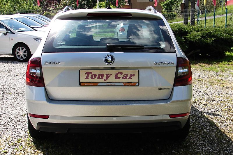 Škoda Octavia 2.0 TDi DSG LED NAVI ČR-ZADÁNO - fotka 7 z 43