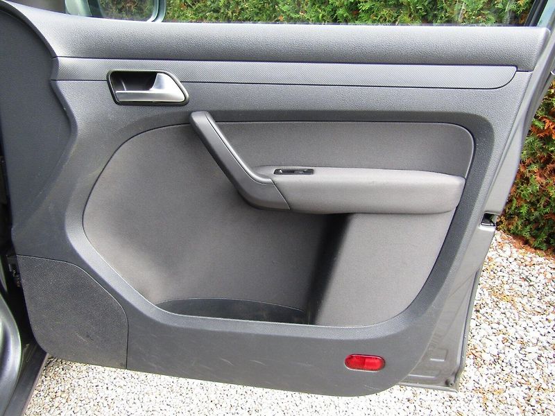 Volkswagen Caddy (2014) MAXI DSG 7MÍST - fotka 25 z 35