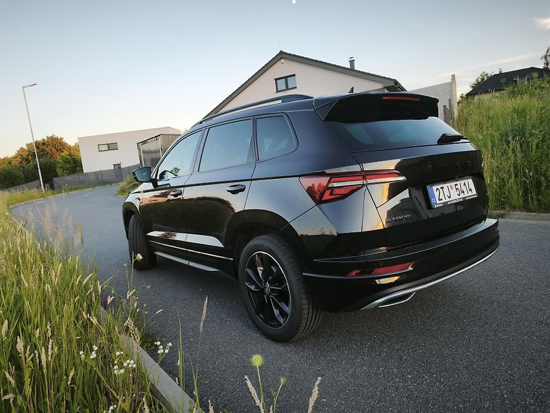 Škoda Karoq (2023) S-line 2.0 TSI 140 kW 4x4 DSG - fotka 7 z 27