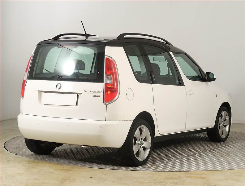 Škoda Roomster (2011) 1.6 TDI, po STK, jezdí dobře - fotka 5 z 17