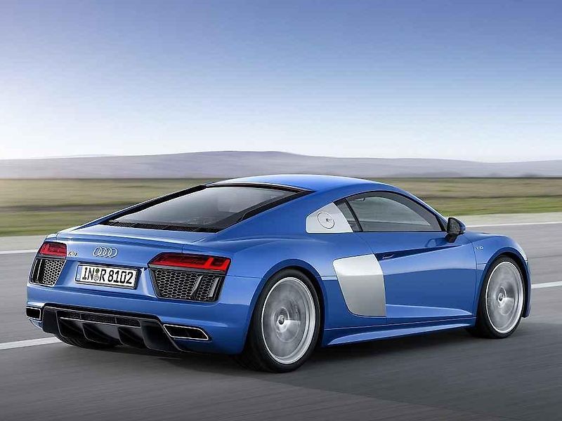 Audi R8 V10 plus.