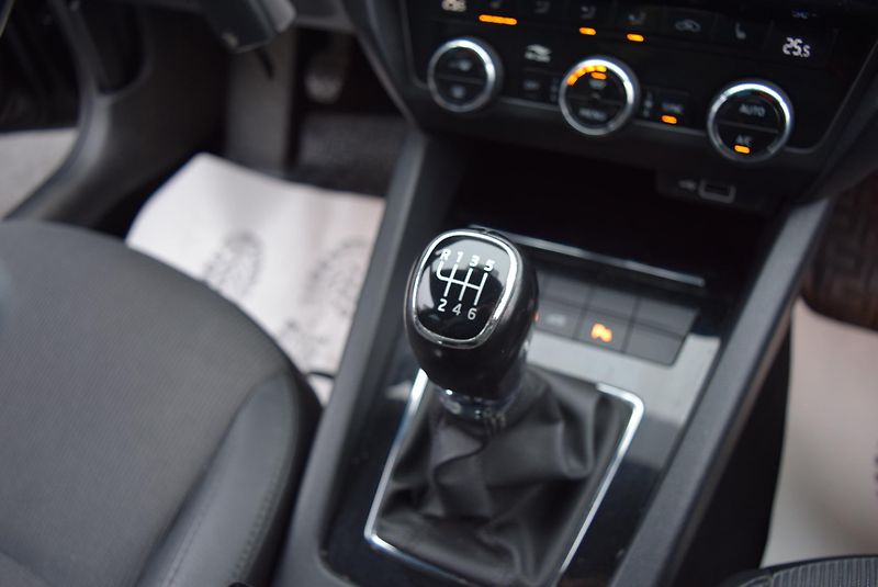 Škoda Octavia (2018) 1.5TSI 110kwSTYLE FULL LED TAŽ - fotka 36 z 50