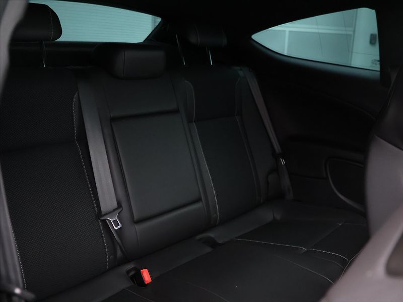 Opel Astra 2,0 T 206kW OPC Black Edit. CZ - fotka 14 z 29