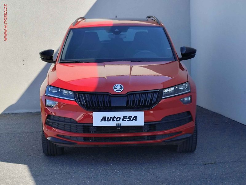 Škoda Karoq (2019) 2.0 TSi 4x4, SportLine, DSG - fotka 2 z 33