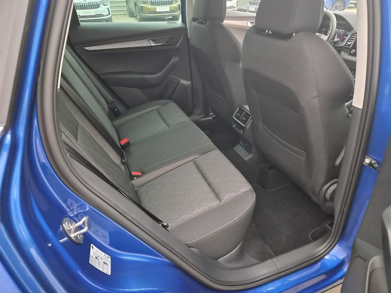 Škoda Karoq 1.5 TSI Top selection - fotka 22 z 25