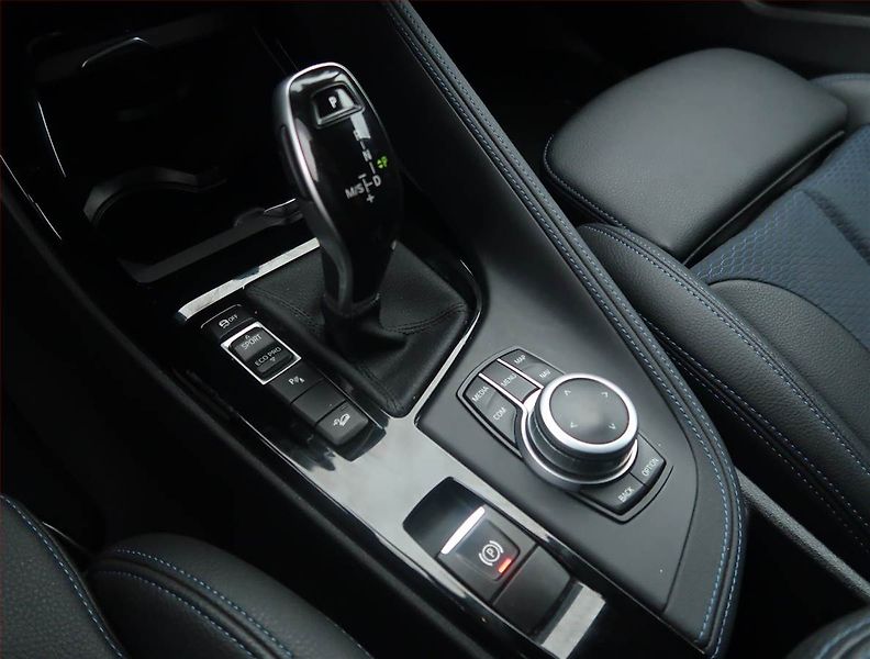 BMW X2 (2019) xDrive18d - fotka 13 z 21