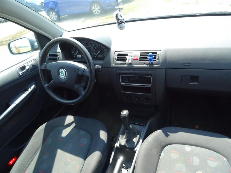 Škoda Fabia 1,4 - fotka 13 z 23