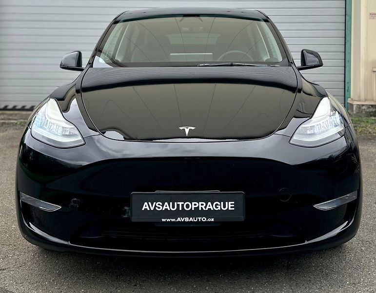 Tesla Model Y (2023) LONG RANGE DUAL MOTOR AWD 2023 - fotka 2 z 28