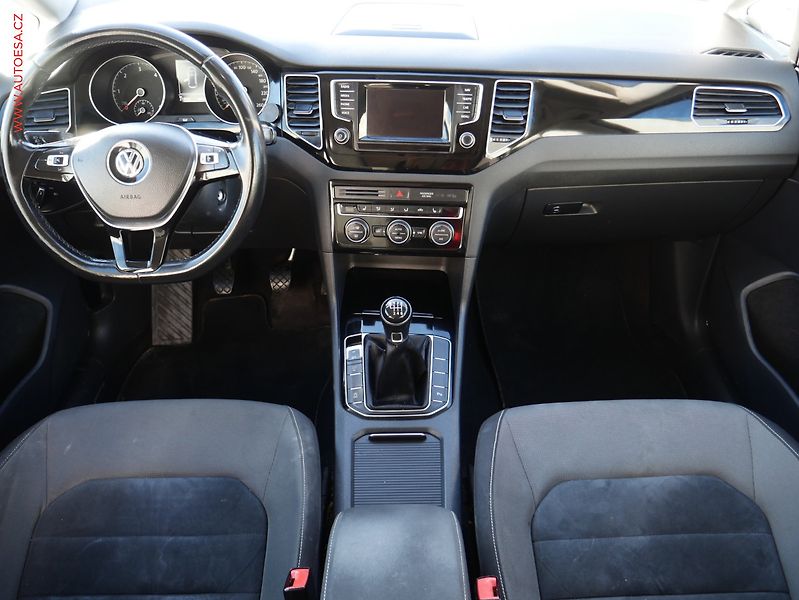 Volkswagen Golf Sportsvan (2015) 2.0TDi, Highline, bixen, TZ - fotka 8 z 21