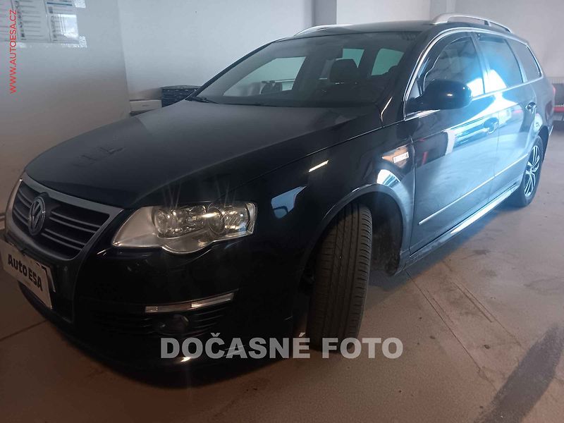 Volkswagen Passat (2009) 2.0TDi, 2.maj, Bixenon, AC - fotka 1 z 3
