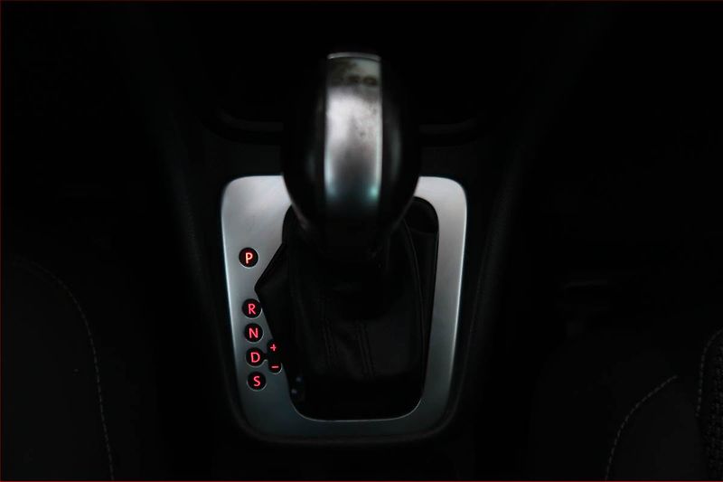 Volkswagen Sharan (2018) 2.0 TDI BMT, Automat, Navi - fotka 13 z 18