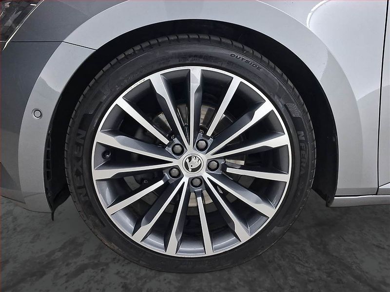 Škoda Superb (2017) 2.0 TSI, Automat, Kůže, Navi - fotka 15 z 26