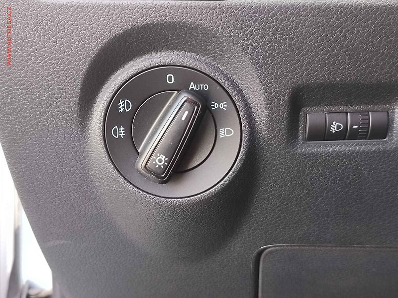Škoda Fabia (2015) 1.2 TSi, Style, DSG, +kola - fotka 17 z 21