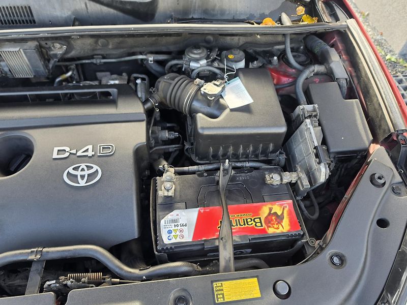 Toyota RAV4 2.2D 100KW 4x4 cz - fotka 13 z 16