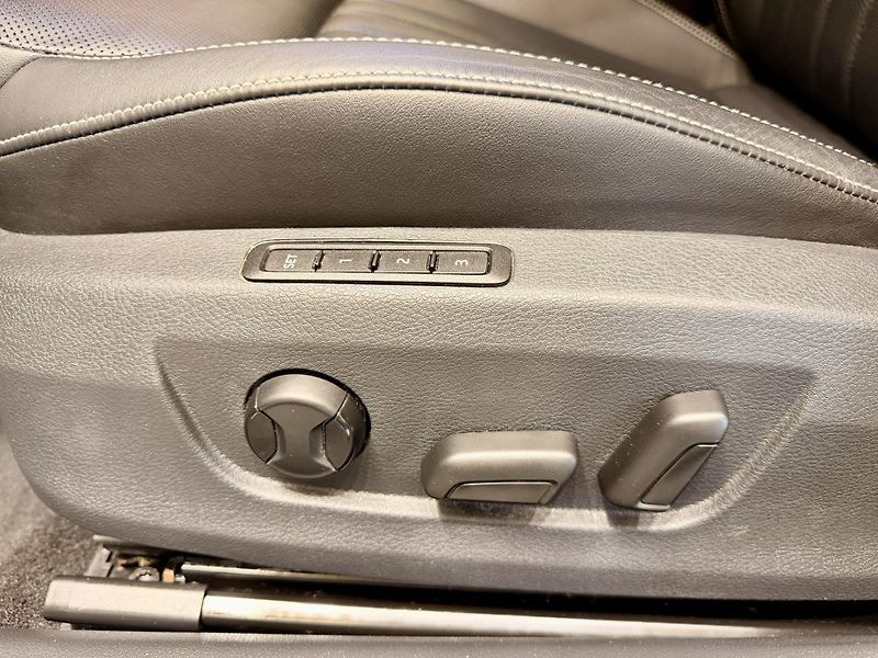 Škoda Superb iV 1.4 TSi 160 Kw PHEV L&K - fotka 27 z 33