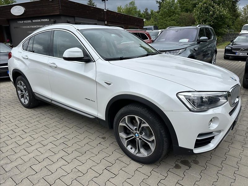 BMW X4 20d Xdrive Sport - fotka 4 z 31