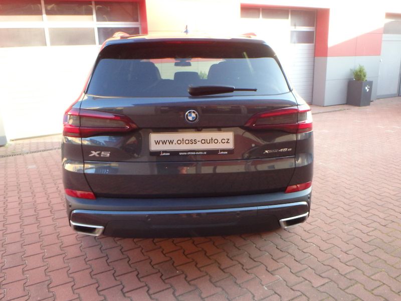 BMW X5 (2022) 45e, xDrive, Laser , TZ - fotka 5 z 20