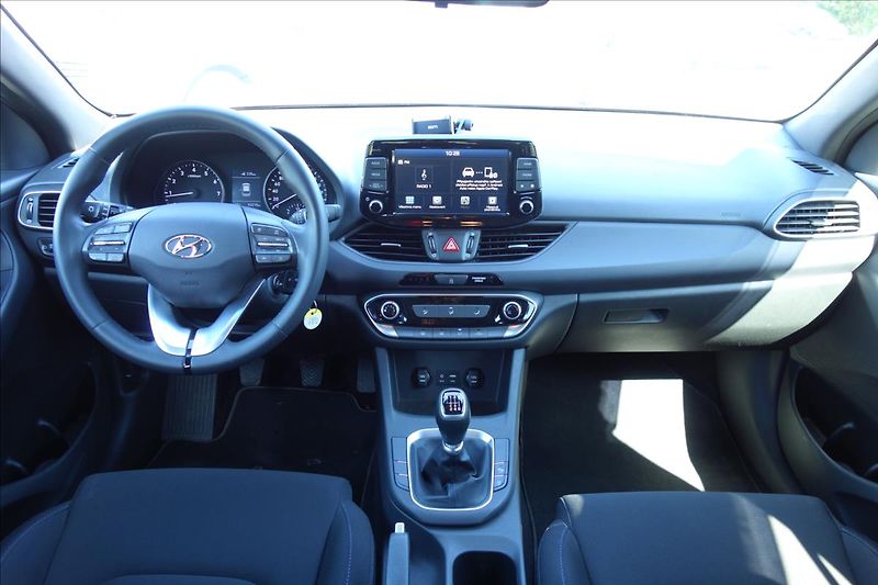 Hyundai i30 1,4 T-GDi,ČR,1 MAJ.,52TIS.KM. - fotka 17 z 44