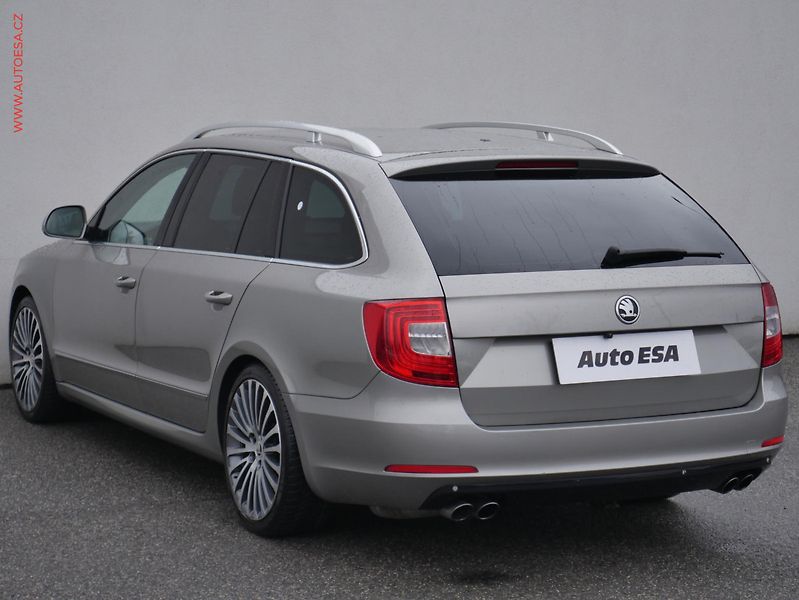 Škoda Superb (2014) 3.6 4X4, L&K, DSG - fotka 6 z 25